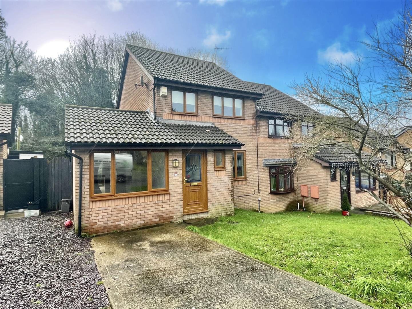 Ffordd Ddu, Pyle, Bridgend McHattons Estate Agents, Bridgend